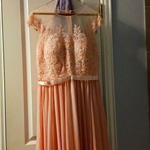 Esponser gown